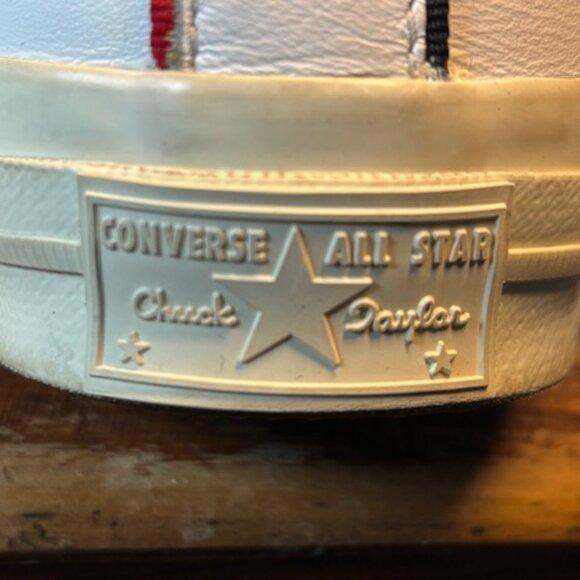 Converse All Star Leather Athletic Shoes - Unisex -Woman''s 7, Men's 5 - Picture 7 of 7